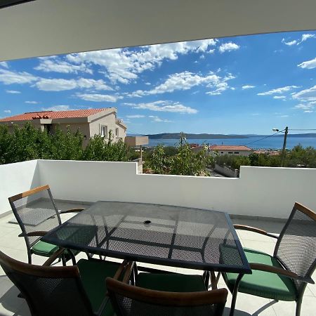 Appartamento Apartman Mila Kaštela Esterno foto