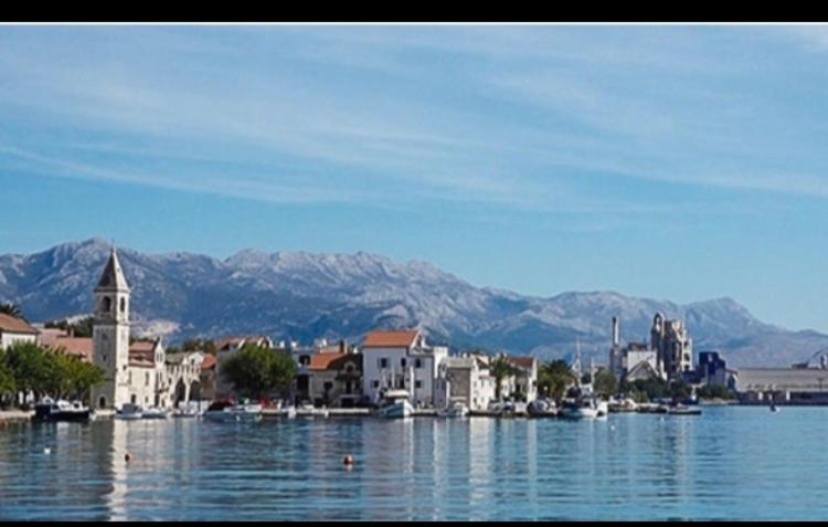 Appartamento Apartman Mila Kaštela Esterno foto