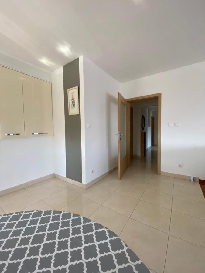 Appartamento Apartman Mila Kaštela Esterno foto