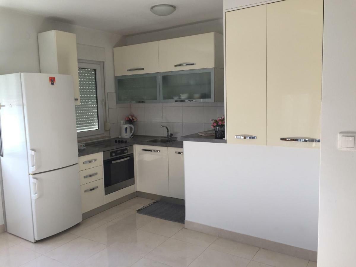 Appartamento Apartman Mila Kaštela Esterno foto