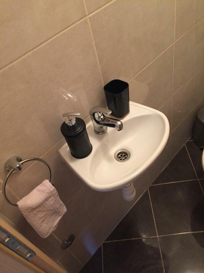 Appartamento Apartman Mila Kaštela Esterno foto