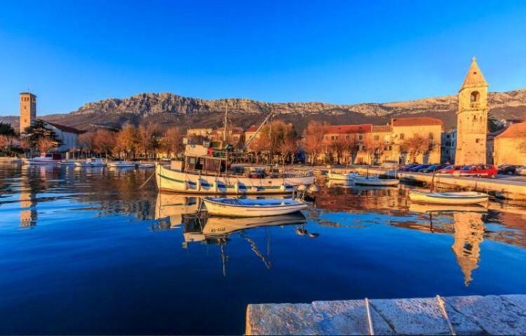 Appartamento Apartman Mila Kaštela Esterno foto