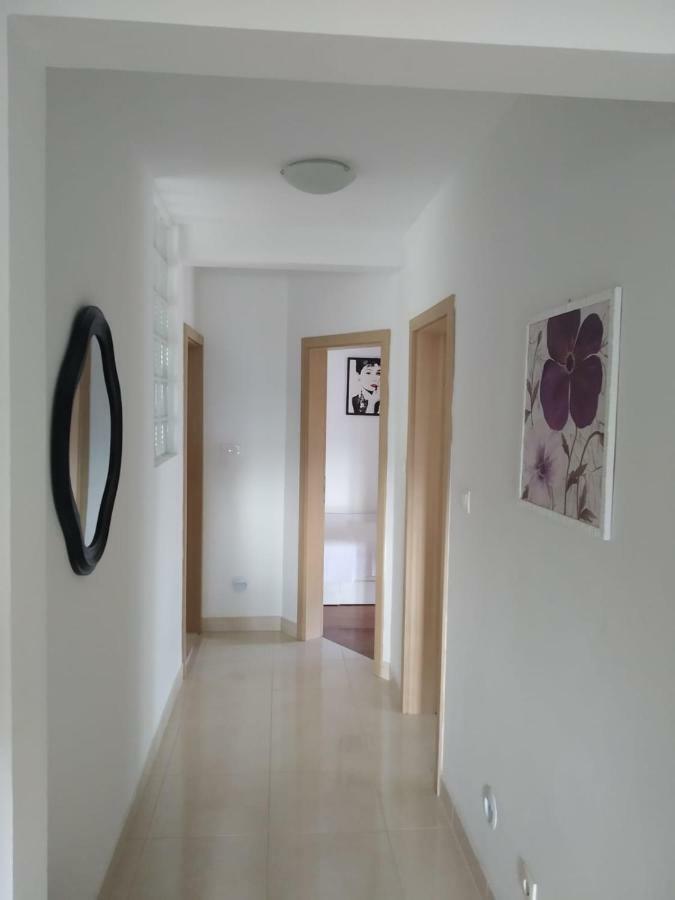 Appartamento Apartman Mila Kaštela Esterno foto